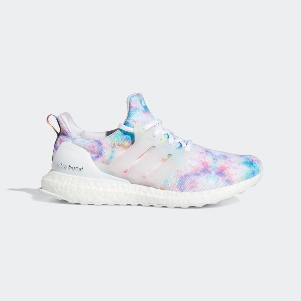 کتانی پیاده روی الترا بوست کفش آدیداس الترا بوست 4.0 Adidas UltraBoost 4.0 GZ7098 -